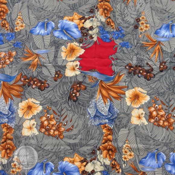 Versace Scarf Shawl Red Silk Bold Abstract Floral Print Large 35in Vintage 1990s - Picture 6 of 14